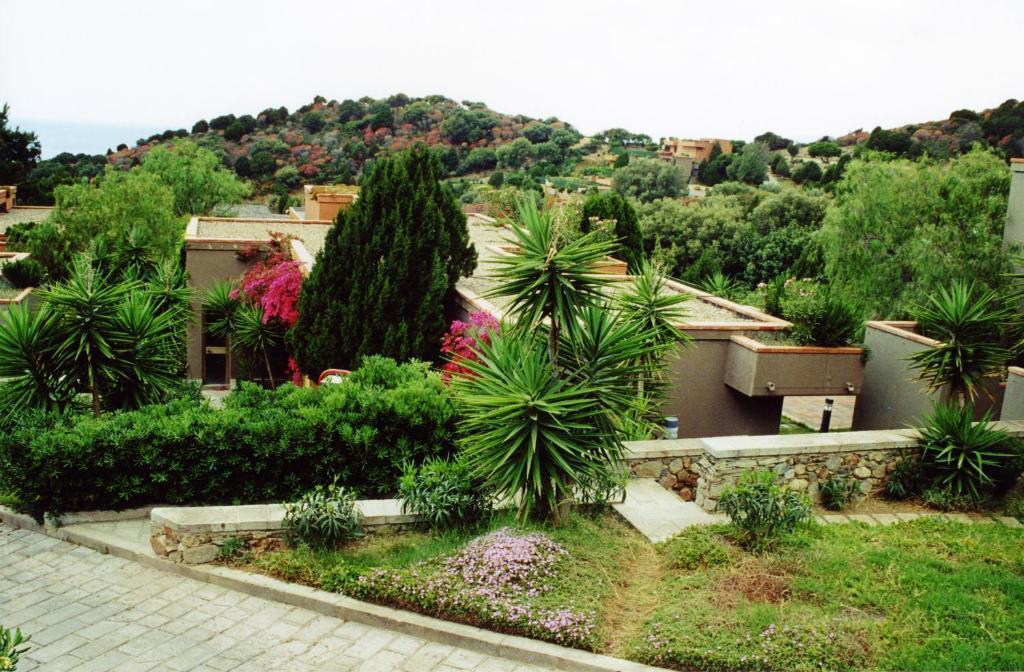 Eco Village Baia Delle Ginestre Teulada Bilik gambar
